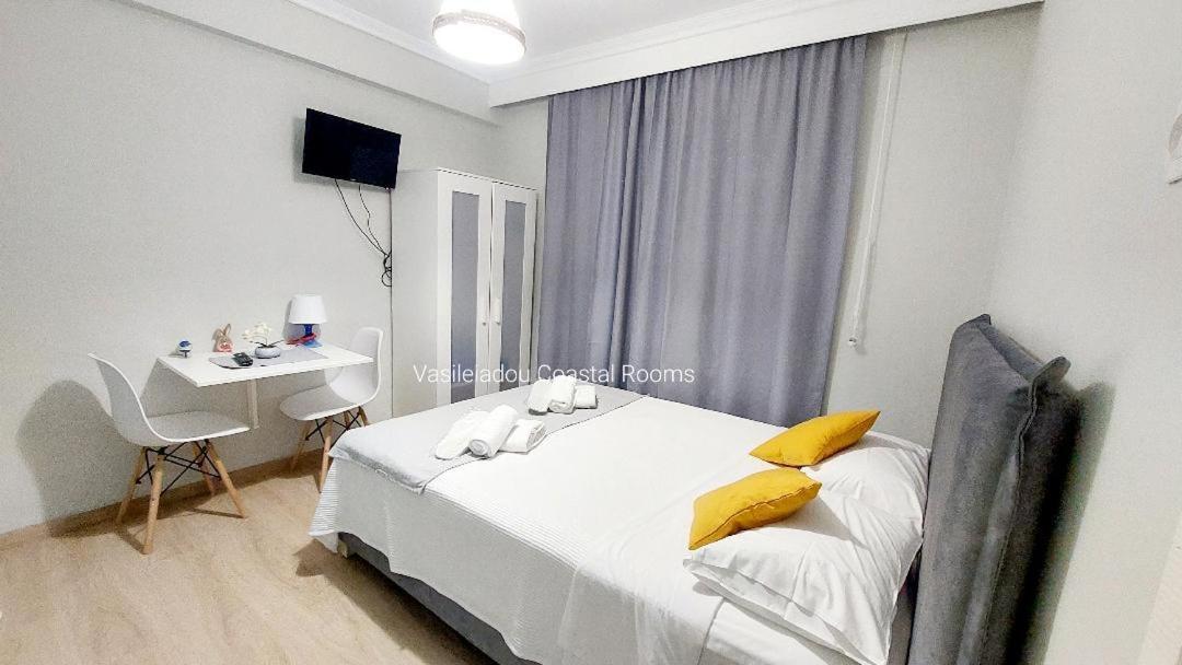 Vasileiadou Coastal Rooms Flogita Bagian luar foto
